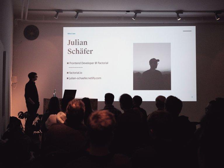 Slide: Julian Schäfer, Frontend Developer @ Factorial